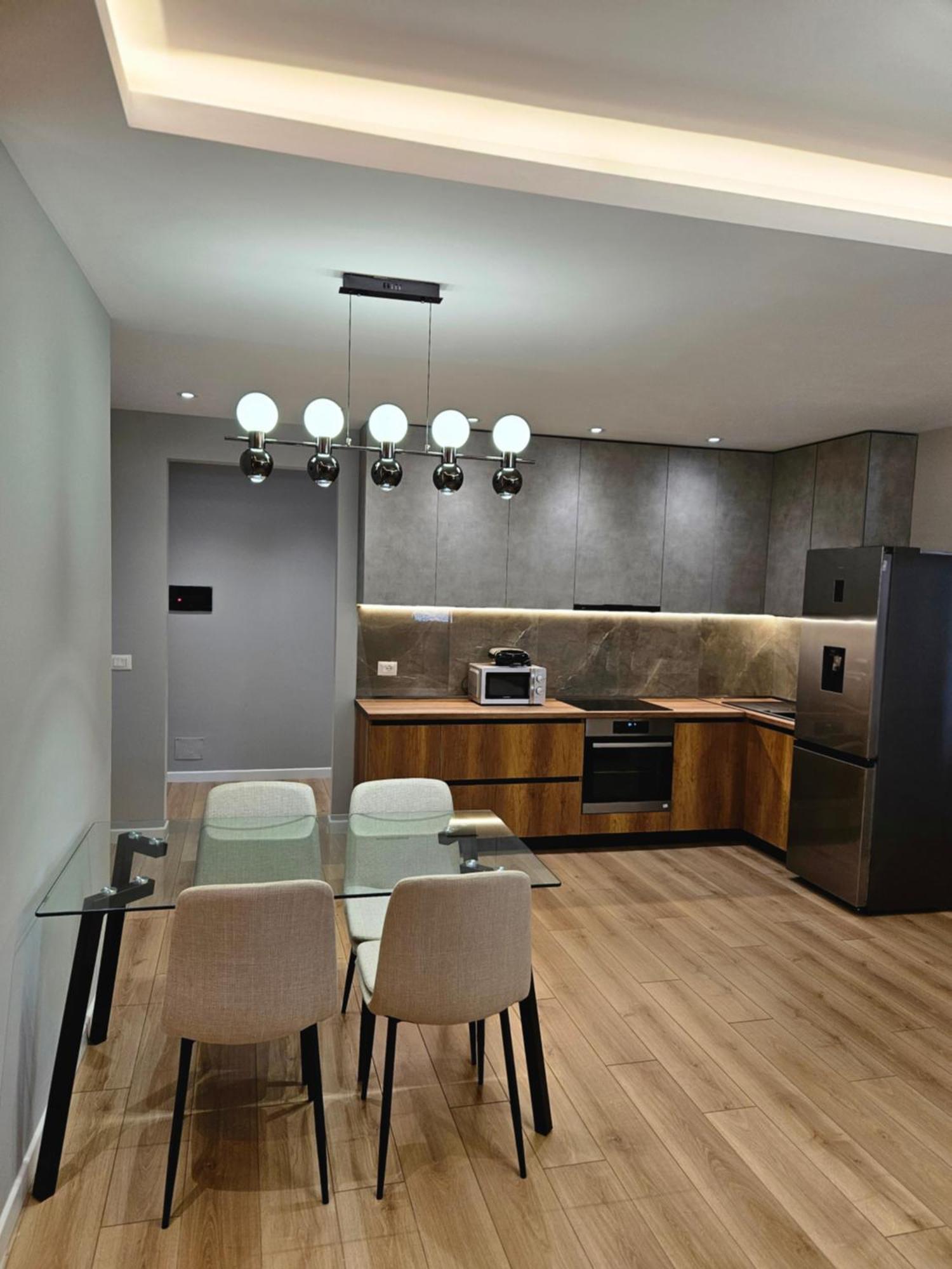 Miku Apartment-Modern 2Bedroom In Prime Location 地拉那 外观 照片