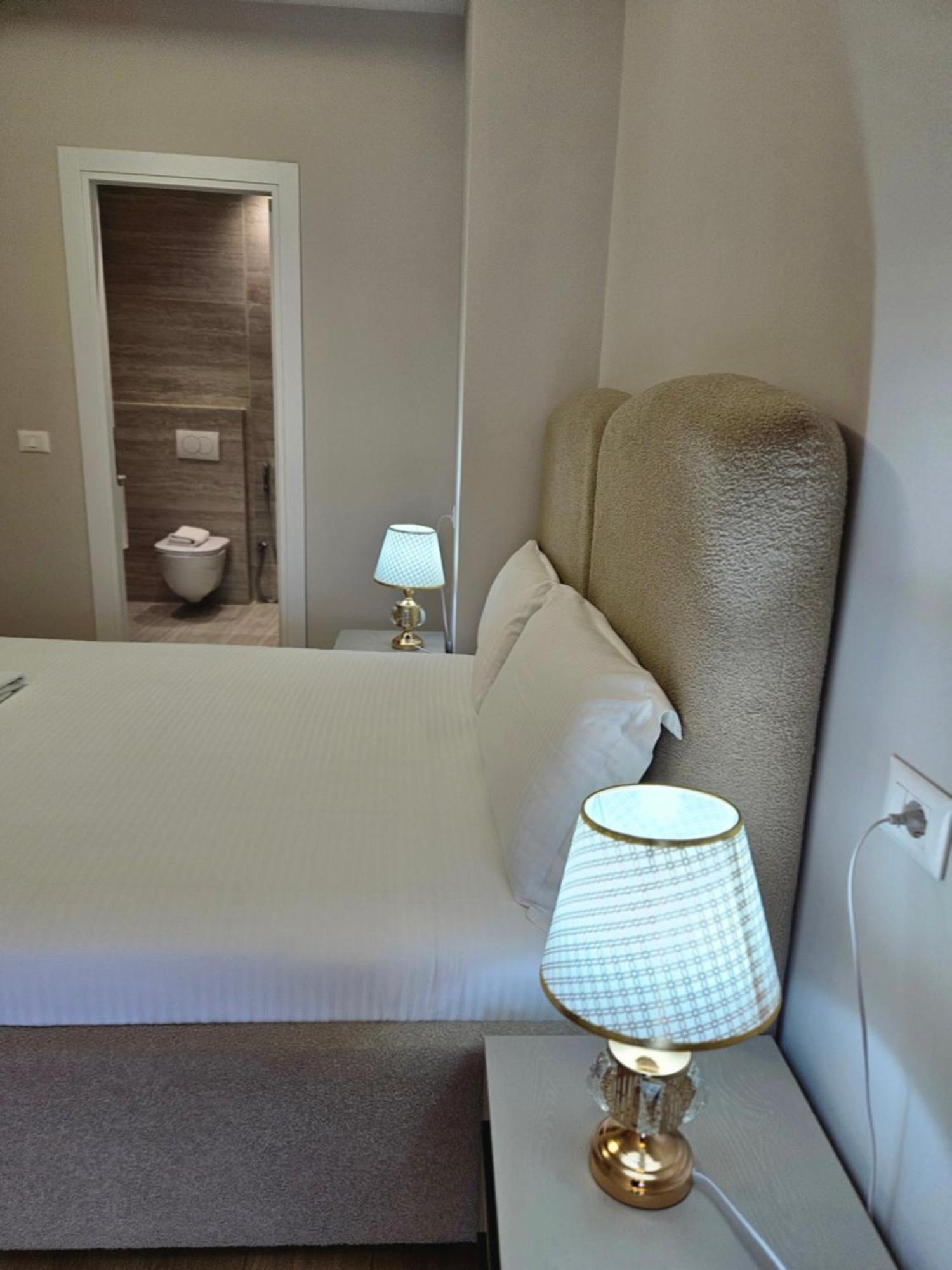 Miku Apartment-Modern 2Bedroom In Prime Location 地拉那 外观 照片