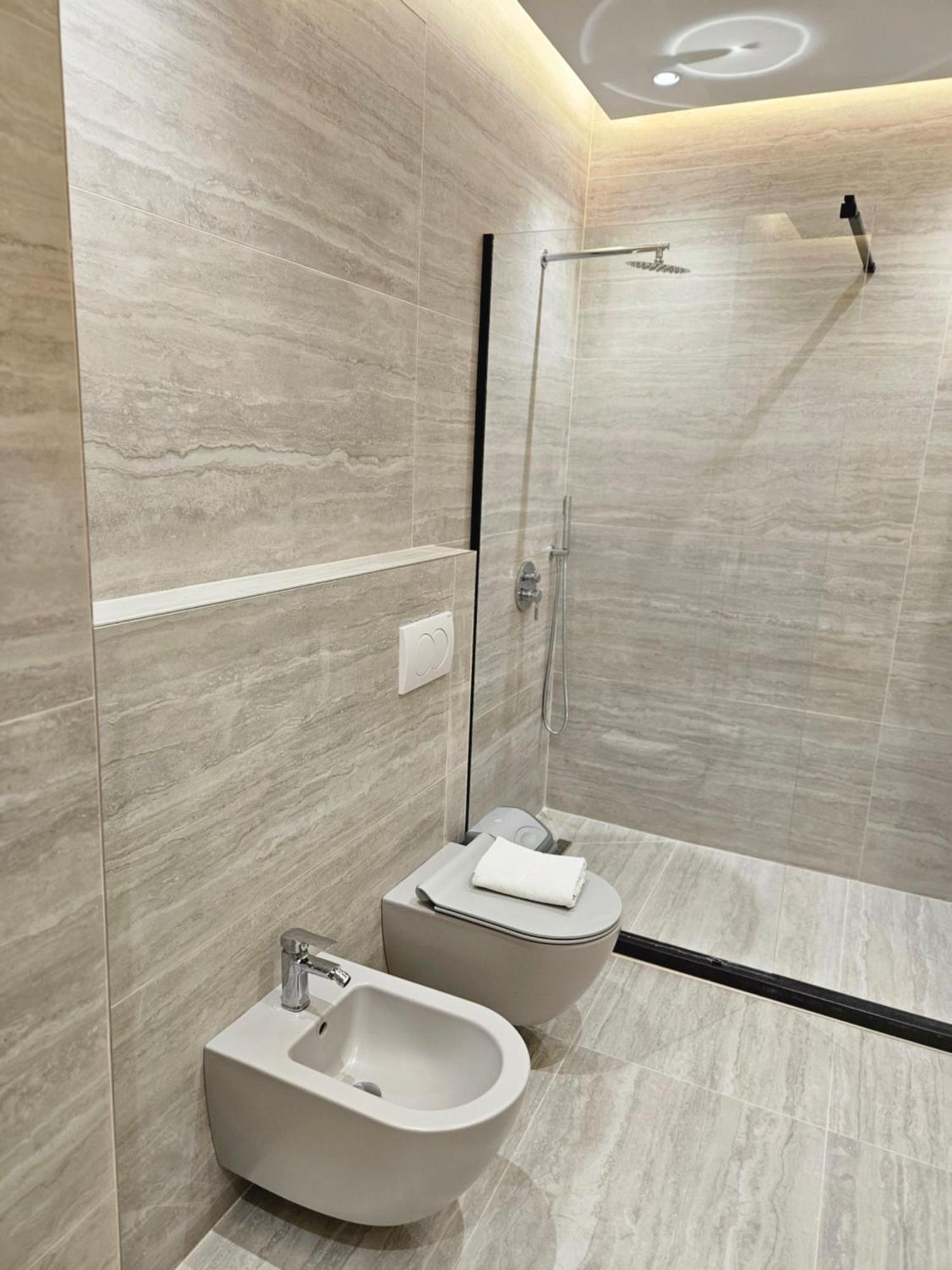Miku Apartment-Modern 2Bedroom In Prime Location 地拉那 外观 照片